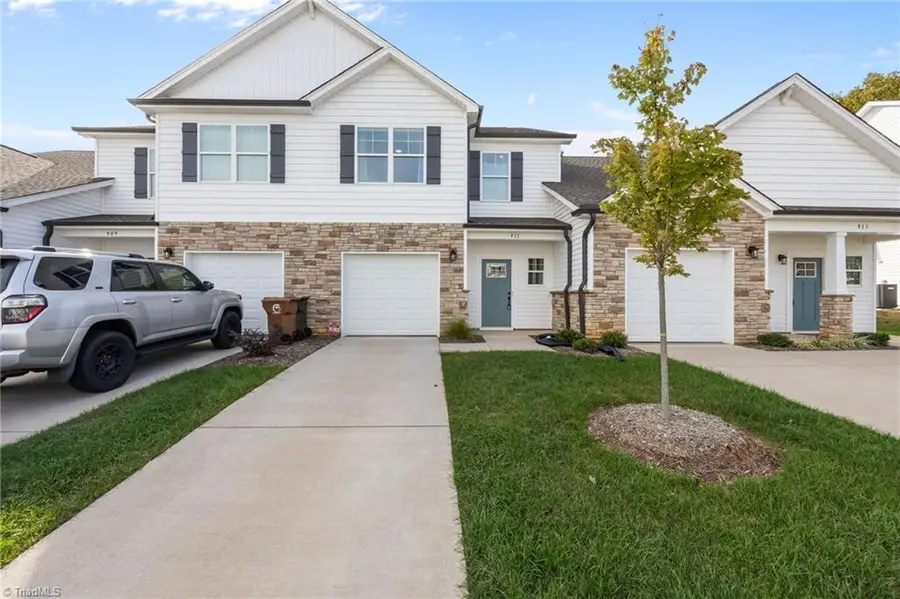 911 Cannon Crossing Circle, Greensboro, NC 27410 - Image #3