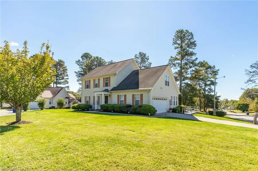 400 Torey Pines Court, Winston Salem, NC 27105 - Image #2