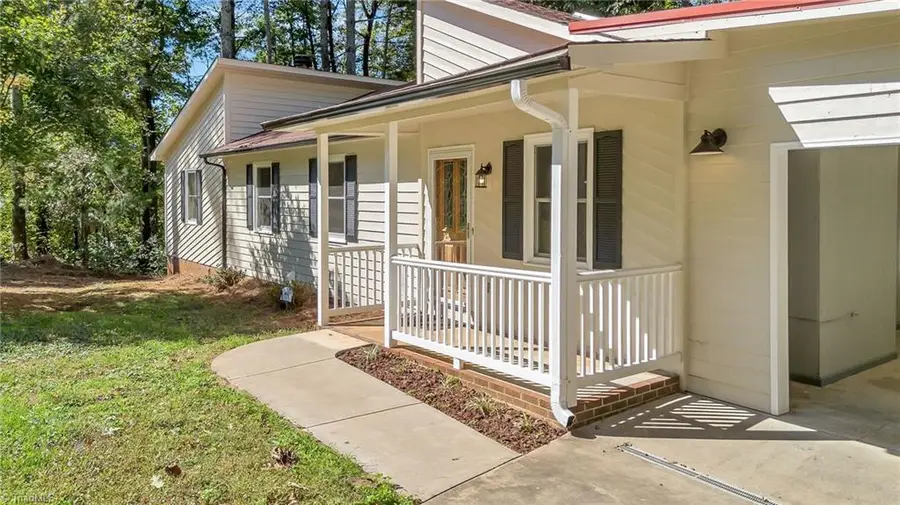 149 Stonebridge Road, Purlear, NC 28665 - Image #2