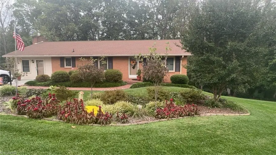 161 Ridgeview Drive, Mount Airy, NC 27030 - Image #3