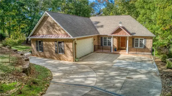 906 Rocky Cove Lane, Denton, NC 27239
