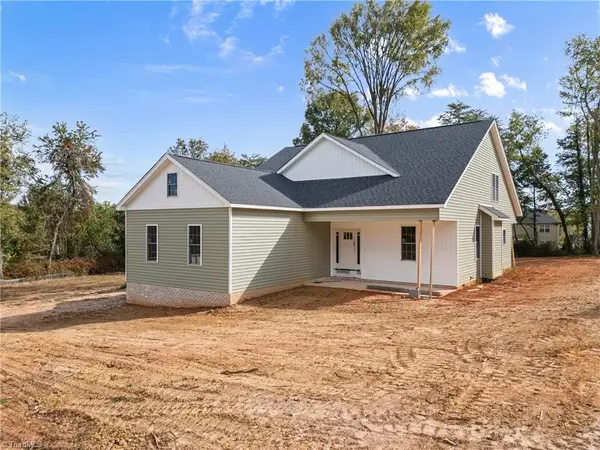 4632 Pinehill Drive, Pfafftown, NC 27040