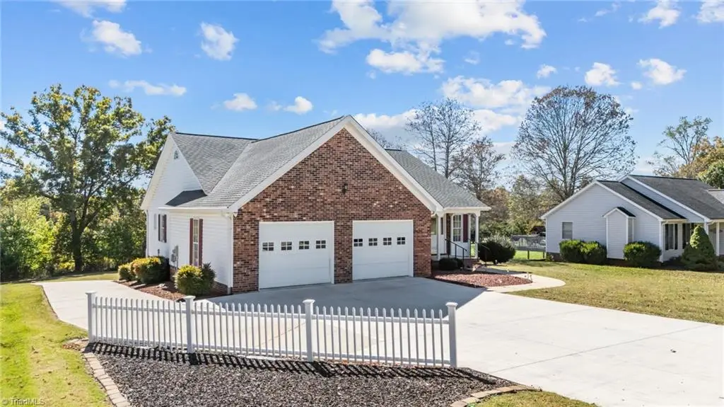 1067 Oxford Lane, King, NC 27021 - Image #1