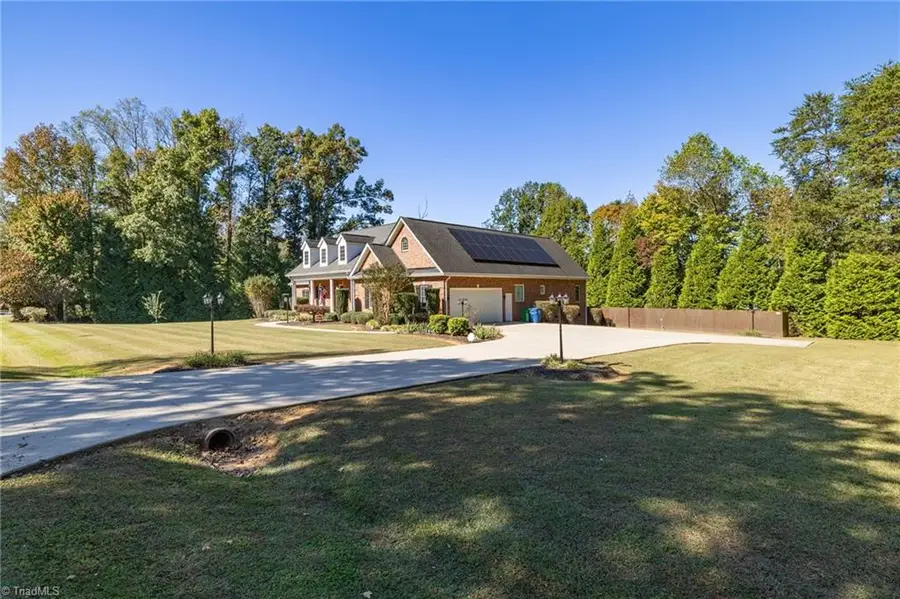 135 Roberson Lane, Reidsville, NC 27320 - Image #3
