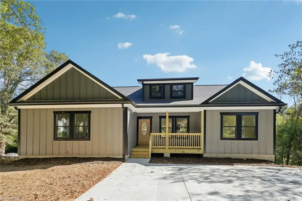 527 Tarleton Avenue, Burlington, NC 27215 - Image #1