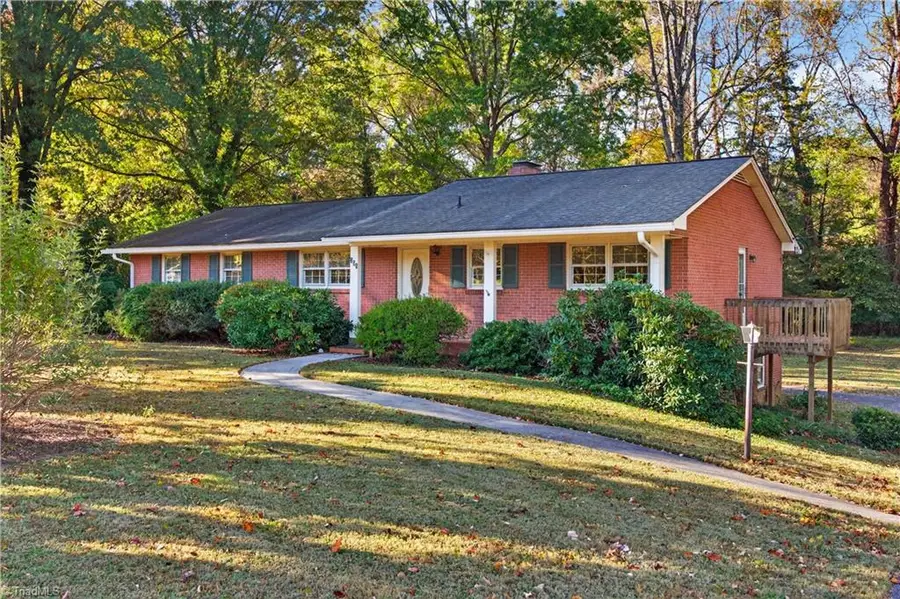 205 Tangle Drive, Jamestown, NC 27282 - Image #2