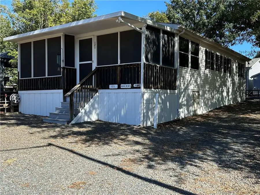 121 S Cardinal Drive, New London, NC 28127 - Image #2