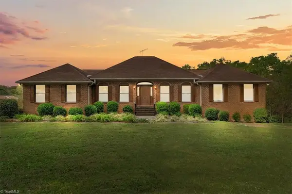 6464 Bonlee Bennett Road, Bear Creek, NC 27207