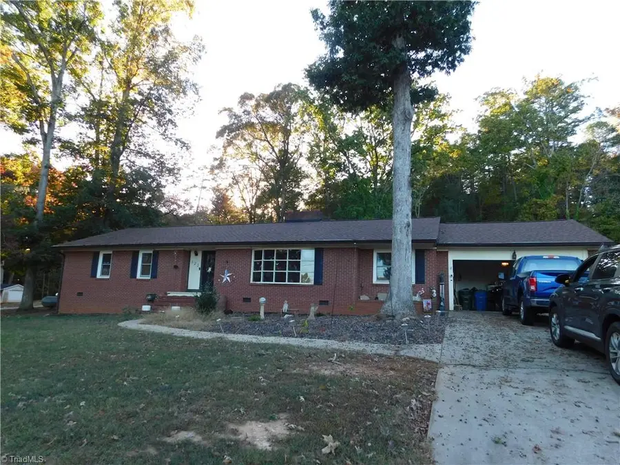 122 Forest Park Drive, Denton, NC 27239 - Image #3