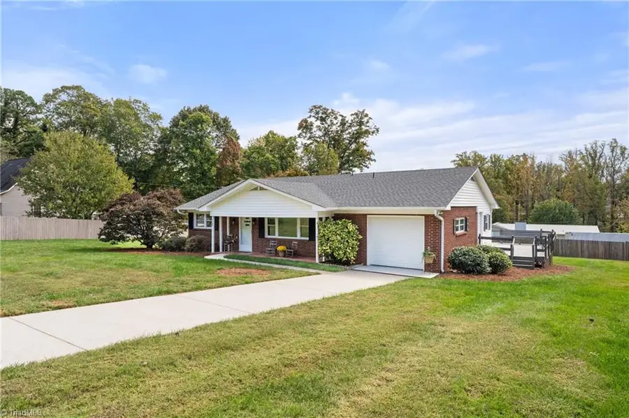 4380 Wesmar Drive, Pfafftown, NC 27040 - Image #2