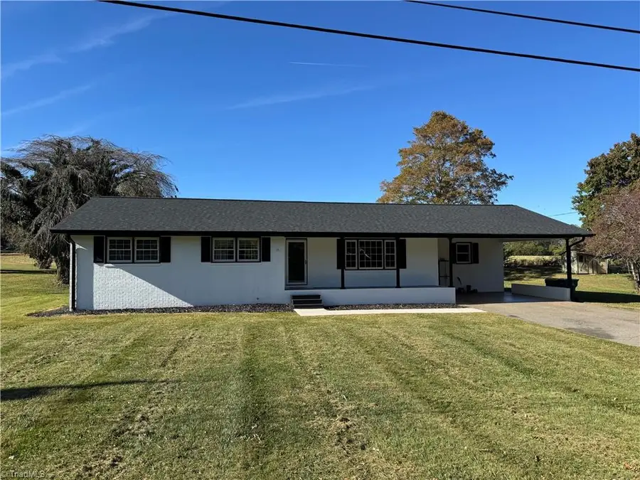 209 Freeman Street, Dobson, NC 27017 - Image #3