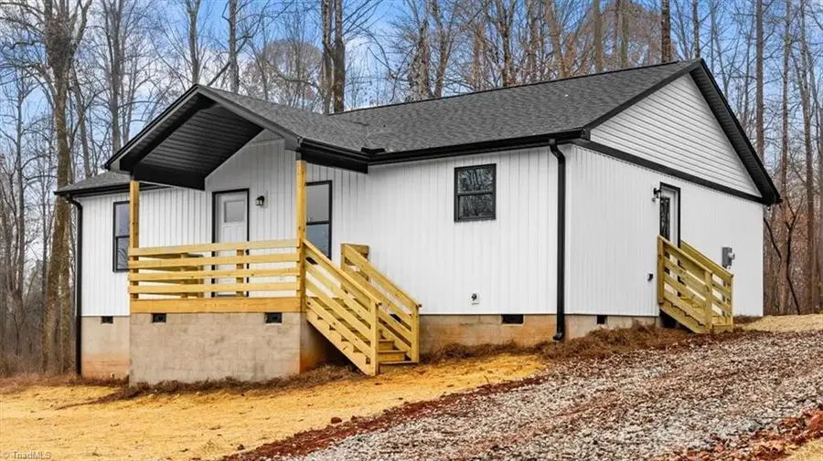 2953 Little Creek Drive, Thomasville, NC 27360 - Image #3