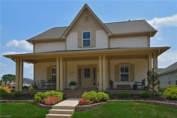 1628 Cross Village Avenue, Kernersville, NC 27284