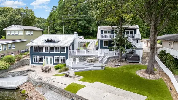 910 & 914 Pinehaven Drive, New London, NC 28127