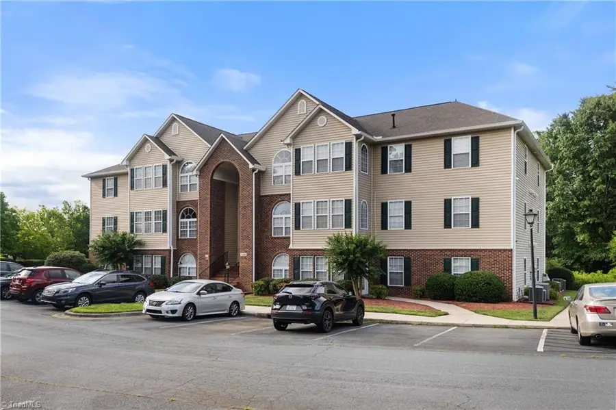 533 Mill Pond Drive, Winston Salem, NC 27106 - Image #3