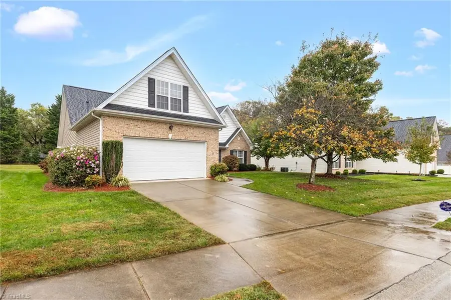 559 Caladium Court, Kernersville, NC 27284 - Image #2