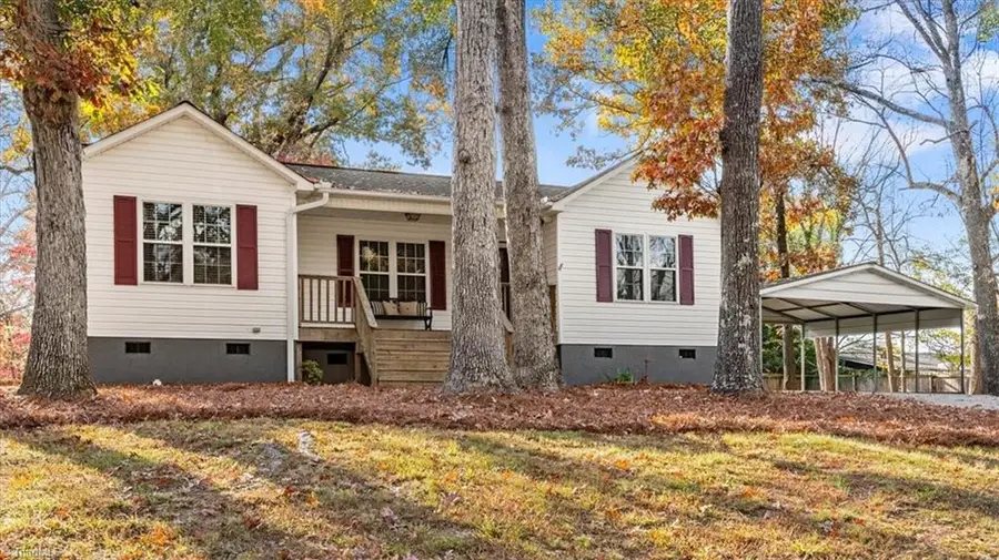 206 Lee Street, Jamestown, NC 27282 - Image #2
