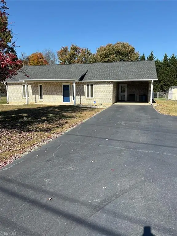 807 Silver Dapple Lane, Kernersville, NC 27284 - Image #1