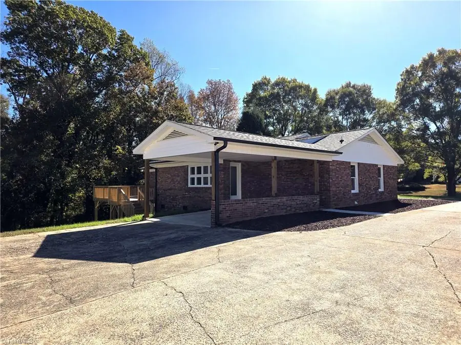 1308 Nc Highway 65 W, Walnut Cove, NC 27052 - Image #3