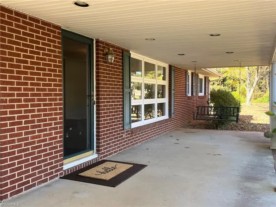 4950 Curry Road, Kernersville, NC 27284 - #2