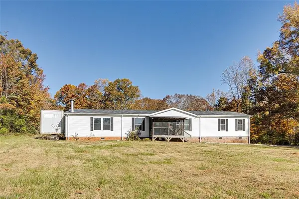 1522 Hopewell Friends Road, Asheboro, NC 27205
