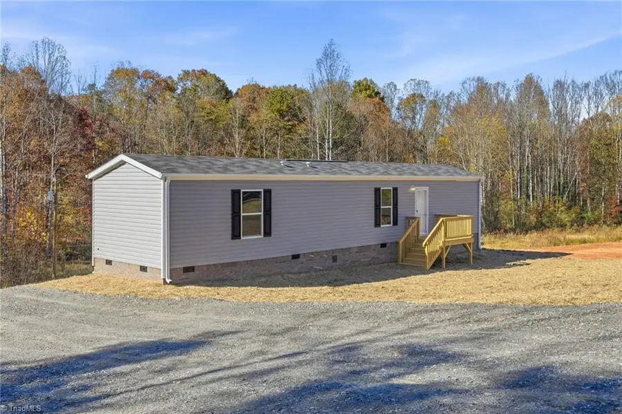 185 Glen Terrace, Mount Airy, NC 27030 - Image #2