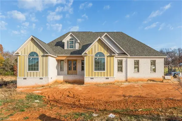 3765 Beroth Circle, Pfafftown, NC 27040