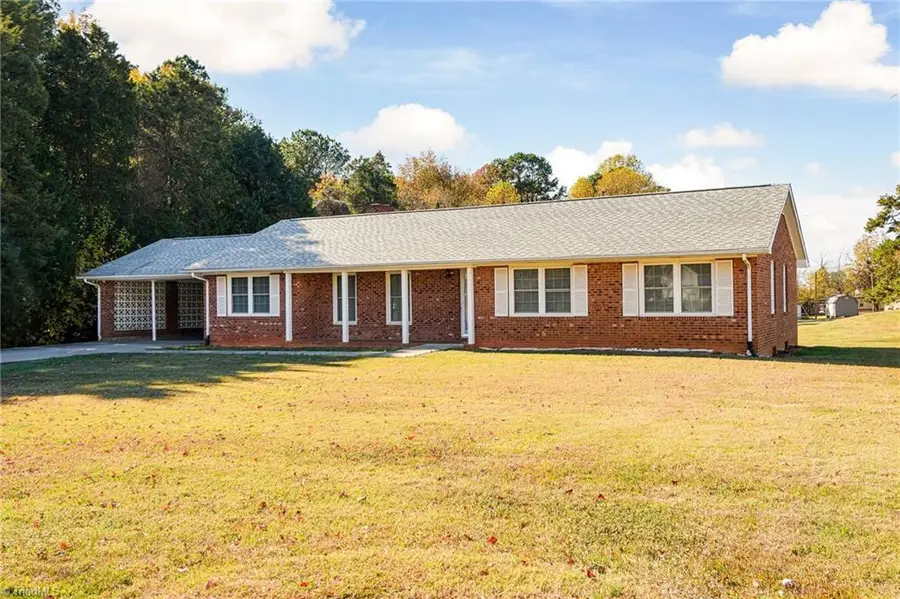 106 Forest Hill Road, Lexington, NC 27295 - Image #2