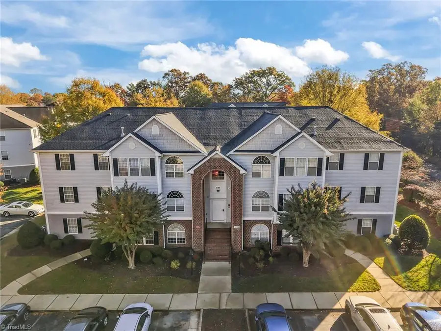 3702 Cotswold Terrace #3C, Greensboro, NC 27410 - Image #2