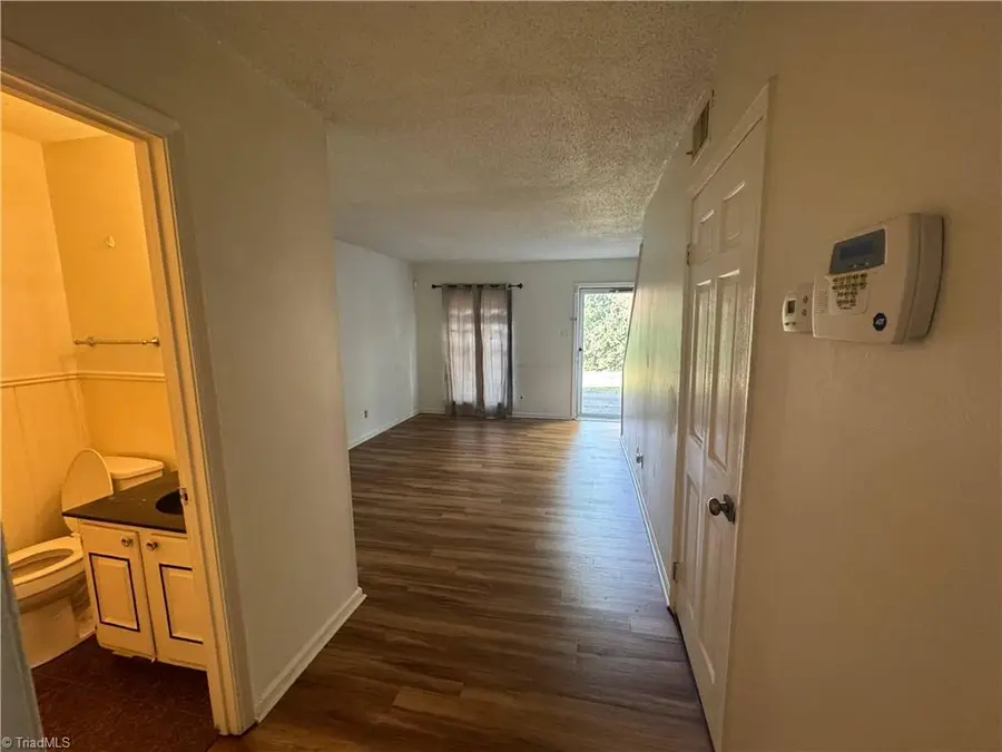 1303 W Meadowview Road #G, Greensboro, NC 27403 - Image #3