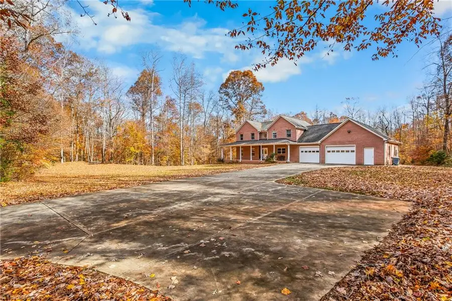 4508 Wyo Road, Yadkinville, NC 27055 - Image #2