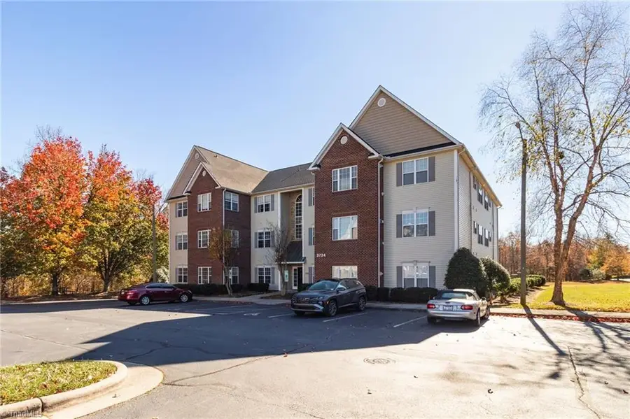 3724 Spanish Peak Drive #2-B, High Point, NC 27265 - Image #2
