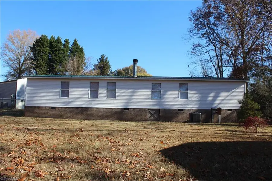 139 Crestwood Circle, Lexington, NC 27295 - Image #3