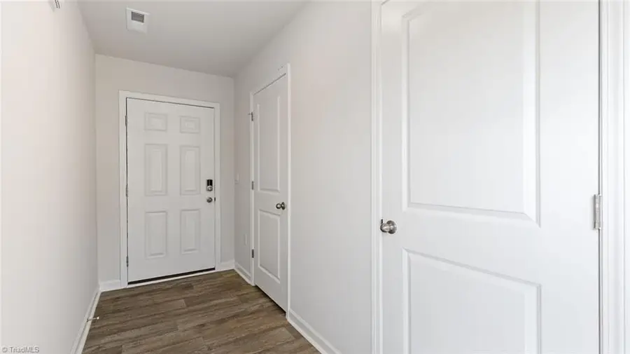 1627 Faircrest Lane, Greensboro, NC 27406 - Image #2