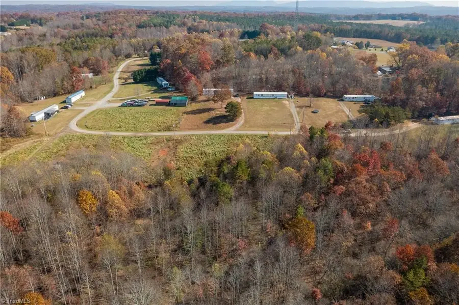 3002 Alleghany Lane, Pilot Mountain, NC 27041 - Image #2