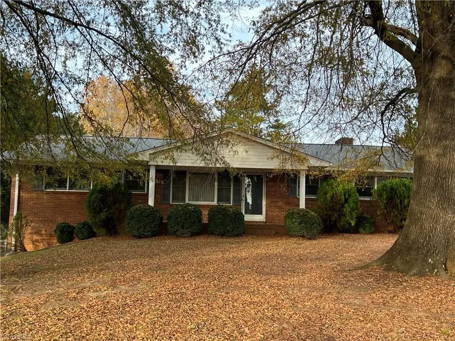 797 Sedge Garden Road, Kernersville, NC 27284 - Image #2