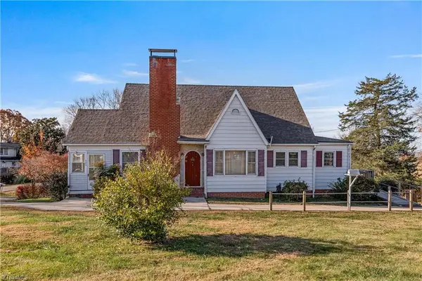 624 52 Bypass E, Pilot Mountain, NC 27041