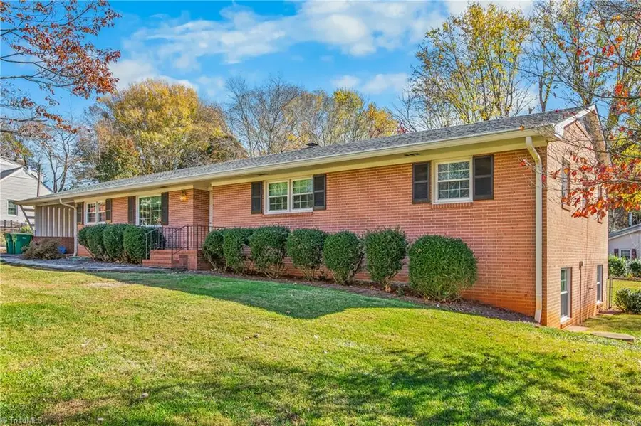 6595 Rollingwood Drive, Clemmons, NC 27012 - Image #2