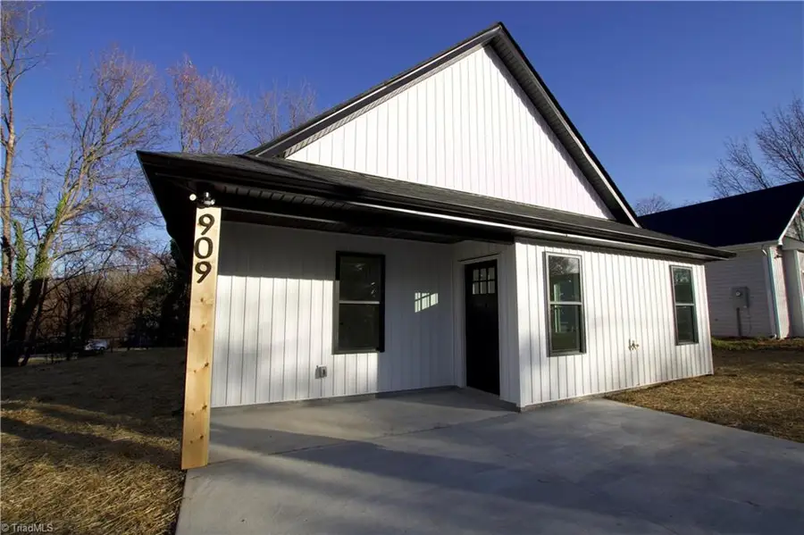 909 Sharon Street, High Point, NC 27260 - Image #2