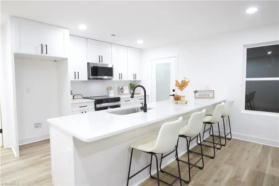 909 Sharon Street, High Point, NC 27260 - Image #3