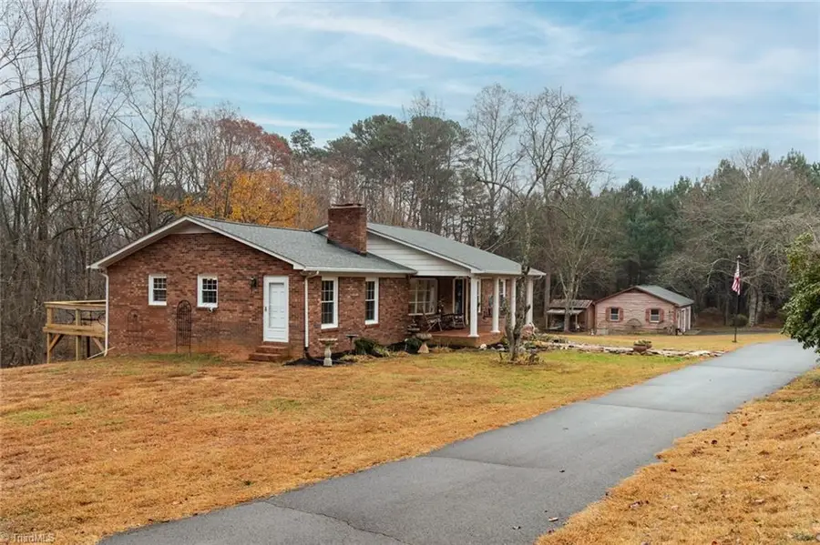 1984 Austin Little Mountain Road, Ronda, NC 28670 - Image #2
