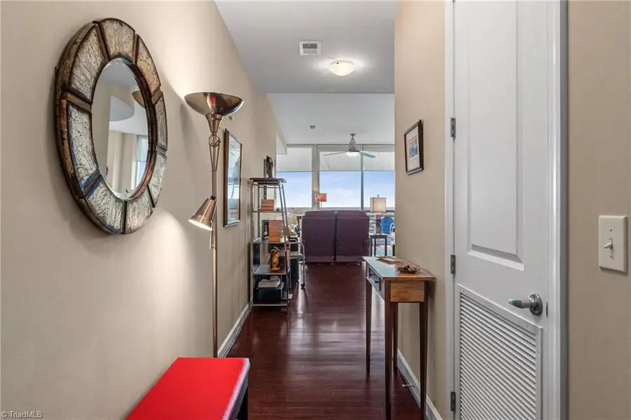 201 N Elm Street #1207, Greensboro, NC 27401 - Image #2