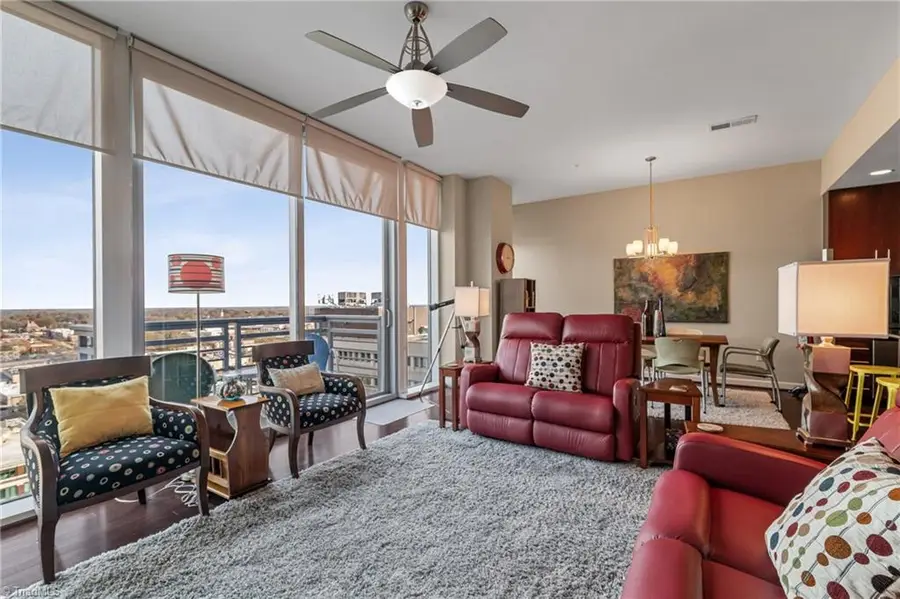 201 N Elm Street #1207, Greensboro, NC 27401 - Image #3