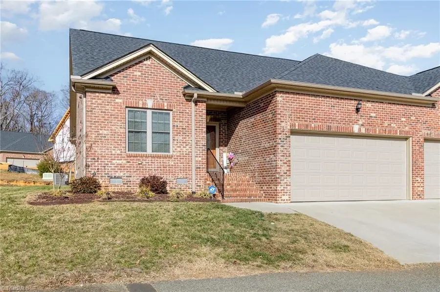933 Arrowhead Court, Mebane, NC 27302 - Image #2