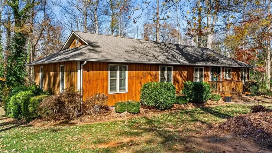 303 Northridge Road, Jamestown, NC 27282 - Image #3