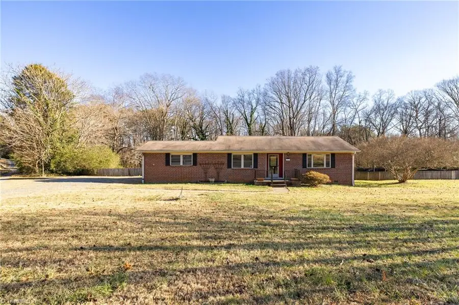 5424 Skylark Road, Pfafftown, NC 27040 - Image #2