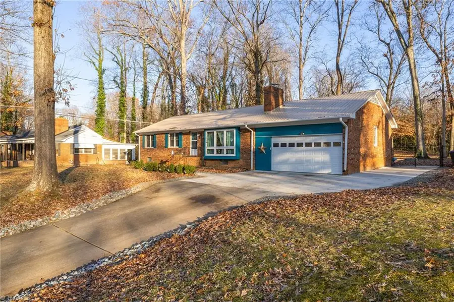 921 Lake Drive W, Thomasville, NC 27360 - Image #2