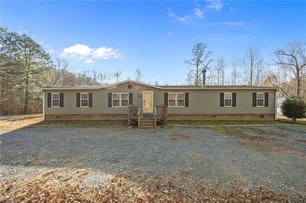950 Waggoner Neal Road, Walkertown, NC 27051