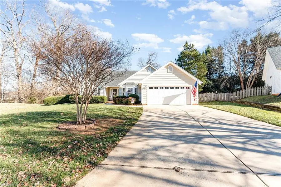 14 Montford Court, Greensboro, NC 27455 - Image #3