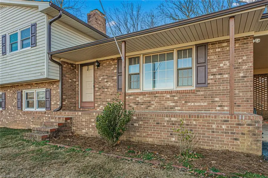 1029 Foxfire Road, Kernersville, NC 27284 - Image #2